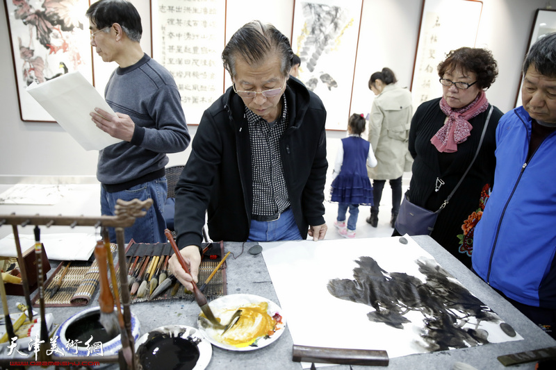 东丽区群众书画笔会庆祝改革开放四十周年