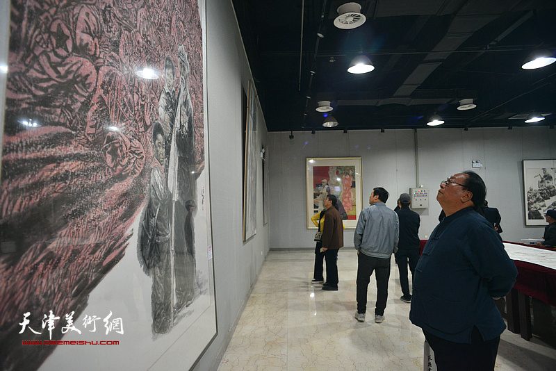 “嵕情渭韵”范扬中国人物画作品展现场。