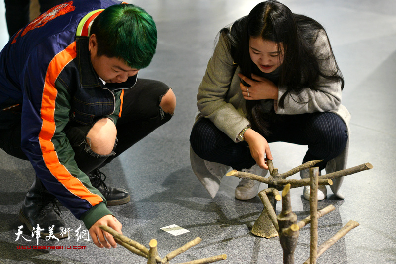 “渡口—天津青年当代雕塑与装置作品展”现场。