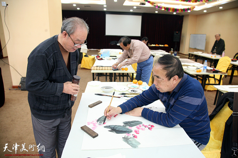 天津闻道久慕书画院书画家到华明镇开展文化交流