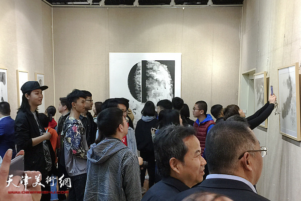 凤舞塑漠—李寅虎国画作品展