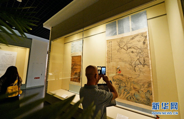 《清代中期绘画特展》在天津博物馆开展。新华网发(史淞予 摄)