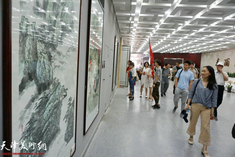 天津城市画派走进东丽采风活动现场。