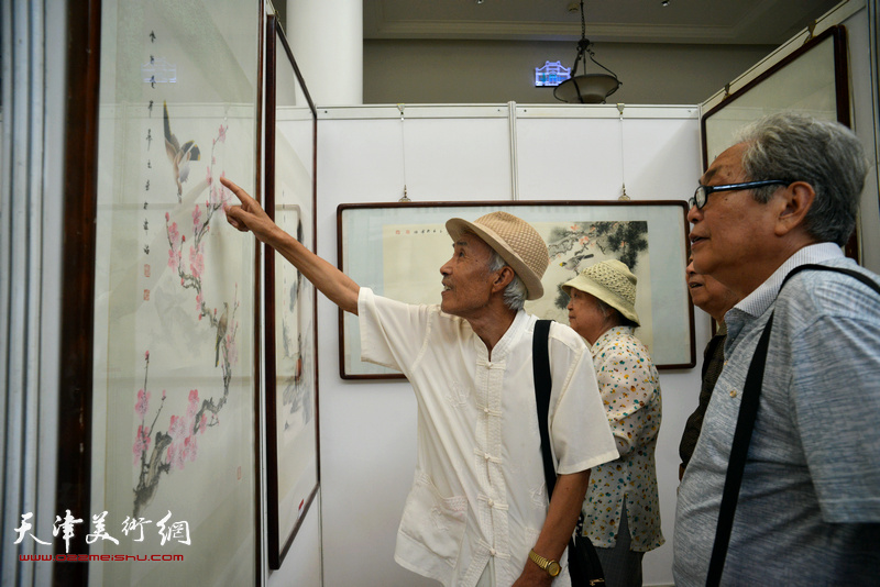 庆“七·一”精品展