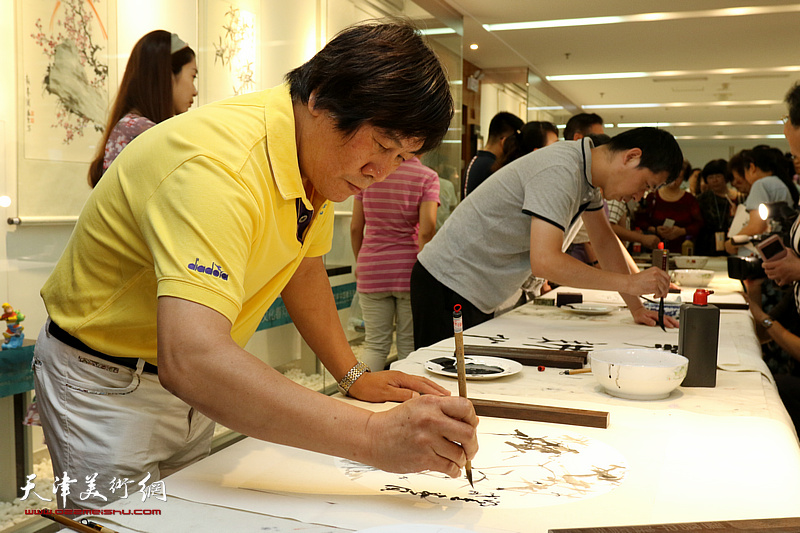 河西区庆“七一”书画展