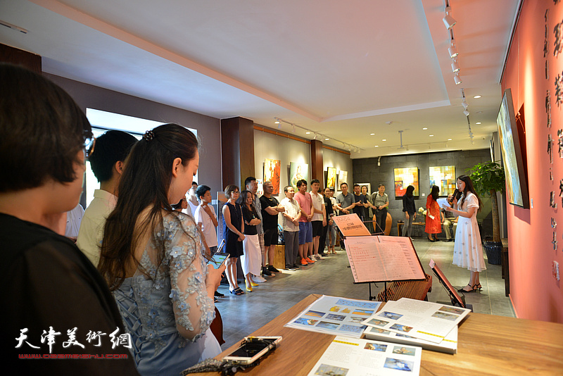 “生命与视野”台湾艺术家李长青先生油画作品展在十方雅集画廊开幕。