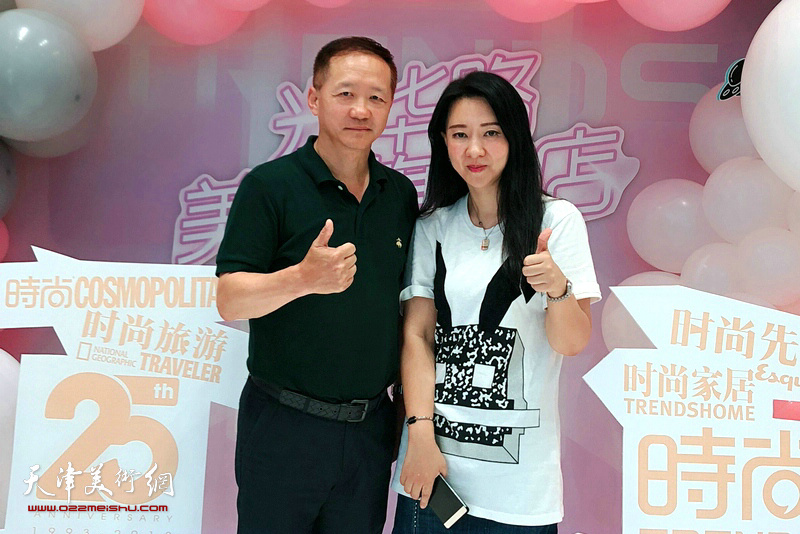 刘芳与《时尚》杂志社创办人、时尚集团董事长刘江在时尚集团25周年社庆活动现场。