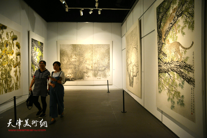 花间逸趣·当代中国花鸟画系列展在天津美术馆开幕