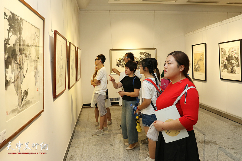 孙贵璞花鸟画展