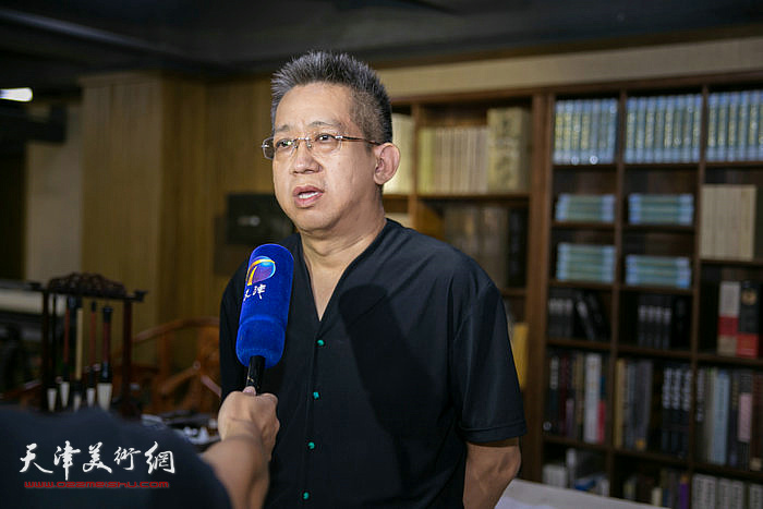 著名画家李毅峰用笔情墨趣勾勒出他眼中的“天津公开赛”