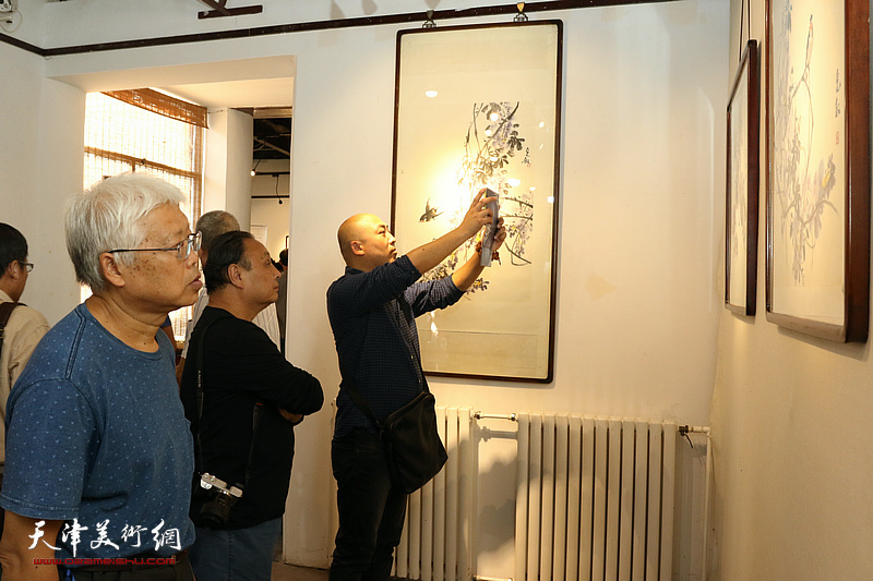 著名画家阮克敏个人作品展