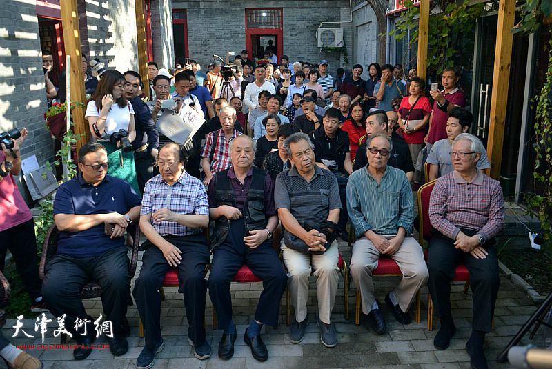 “阮克敏个人作品展”9月22日在西青区杨柳青柒月美术馆开幕。