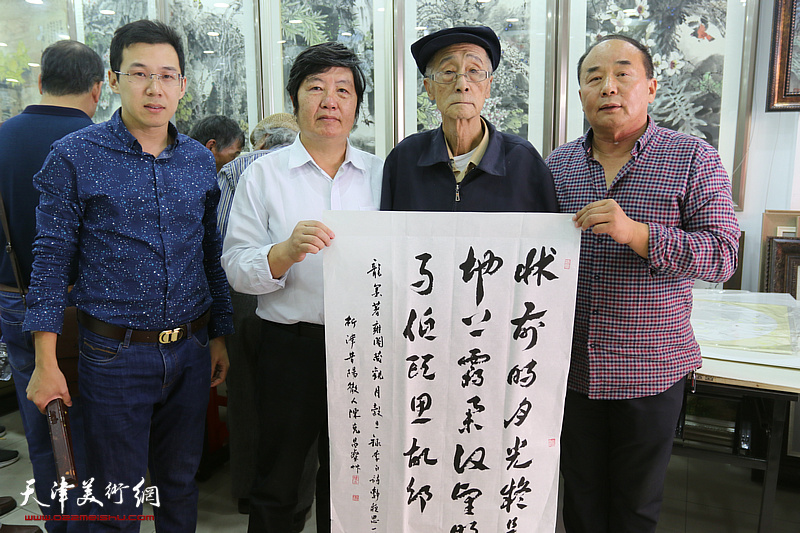星四艺术沙龙书画家走进鹤艺轩开展联谊活动