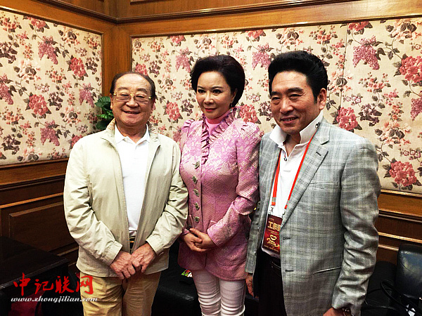 魏文亮在《中国首届相声小品大赛》现场。