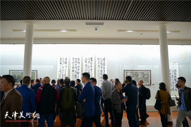 《杜诗雅韵》韩天衡师生作品邀请展在中国书法馆开幕。