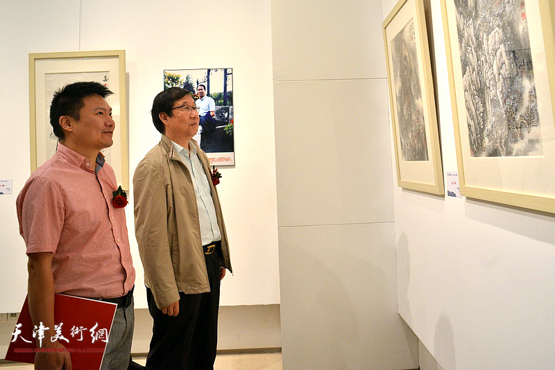 2018“逸雅如风”天津名家上海画展现场。