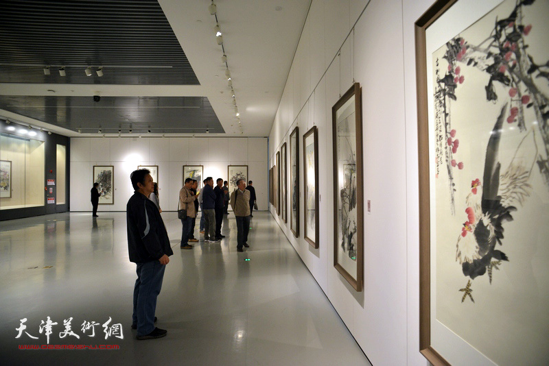 庆祝改革开放四十周年-史振岭花鸟画作品展现场。