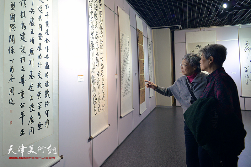 全国书法名家宣传弘扬党的十九大精神作品邀请展现场。