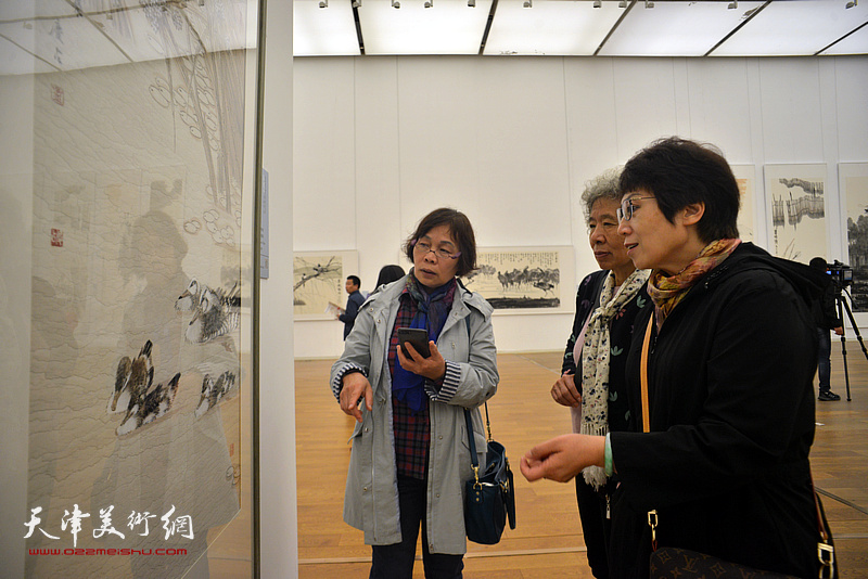 “新时代、新作为——孟庆占书画作品展”现场。