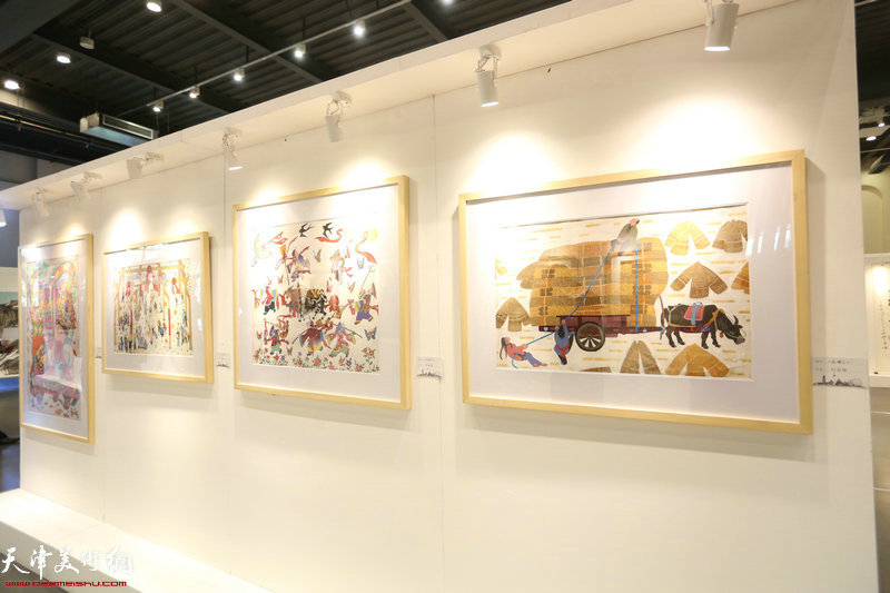 五省区市群众美术书法摄影优秀作品巡回展天津站展出的作品。