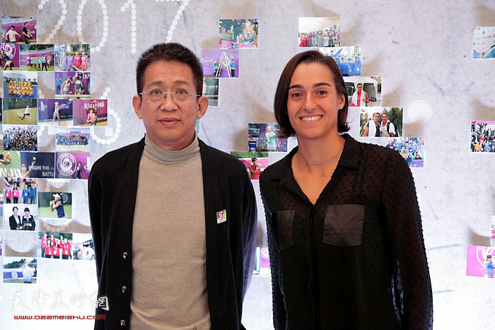 李毅峰与单打世界第六卡洛琳·加西亚
