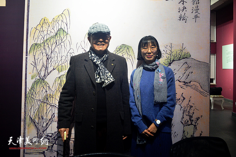 姜宝林、尹冰在活动现场。