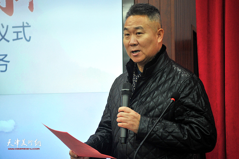 天津市公交集团副总经理赵振顺致辞。