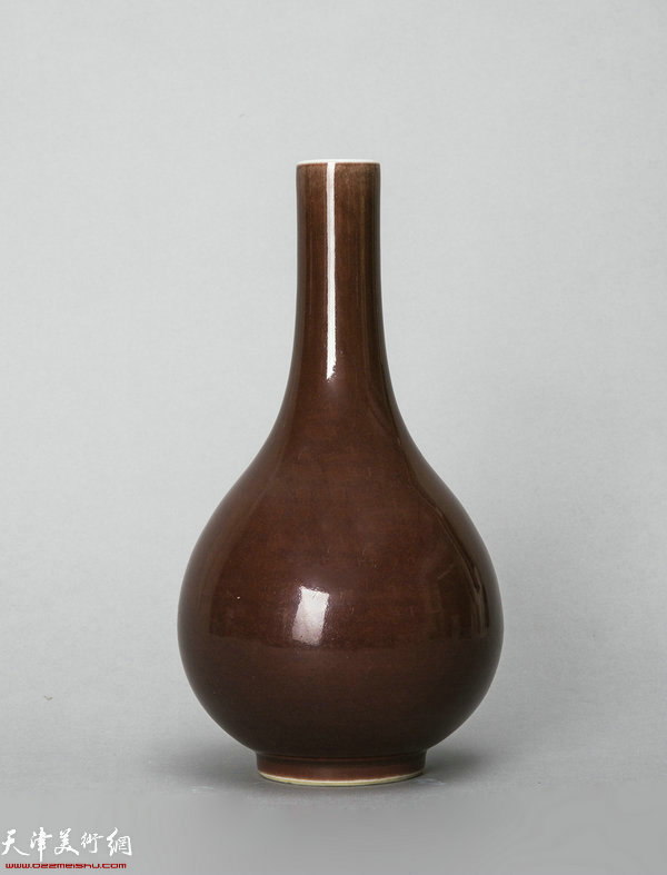 清乾隆 霁红釉胆瓶