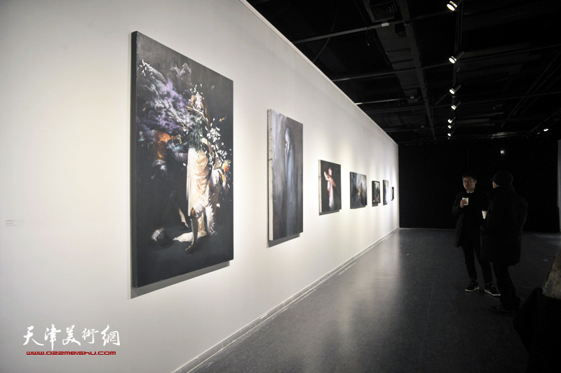 “呼·幻”青年艺术作品综合展现场。