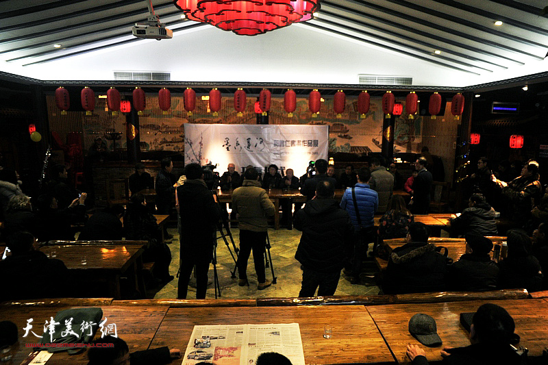 “墨香运河——郭书仁书画作品展”在柒月美术馆开幕。