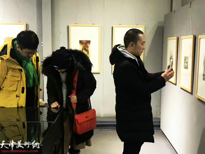 “邂逅经典—中欧版画藏书票艺术展”现场。