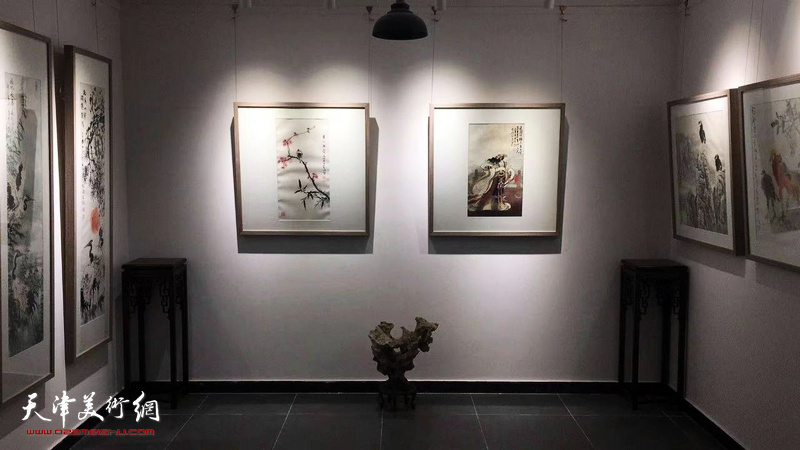 荣宝斋（天津）杨柳青分部书画名家邀请展现场。