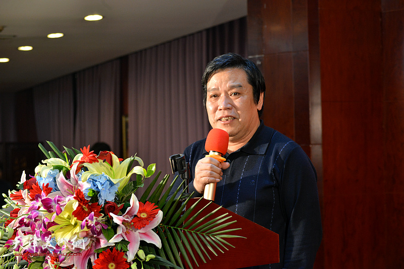 中国美术家协会理事李耀春致辞。