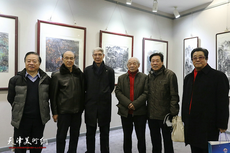 踏雪寻梅--余澍梅山水画作品展在天津图书