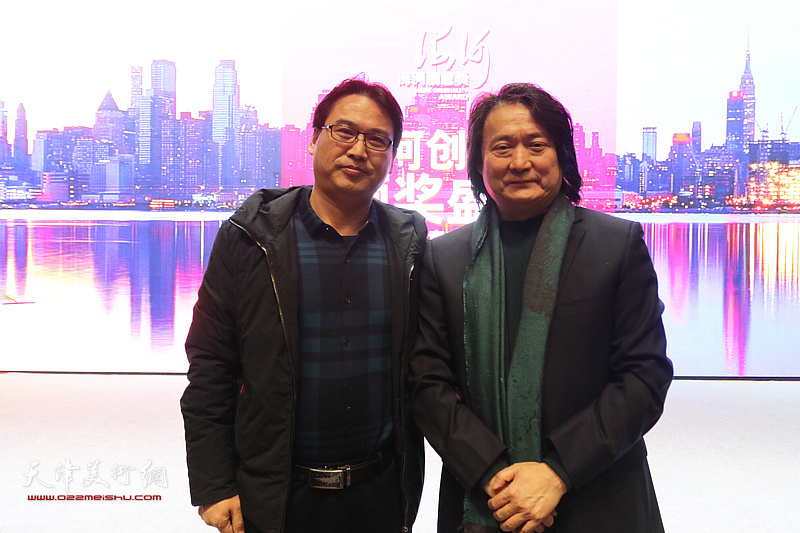 薛义与滑寒冰在天津市创意产业协会年会现场。