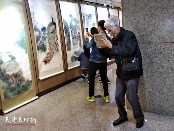 澳门万豪艺廊“2019天津马凤柏书画作品展”现场。