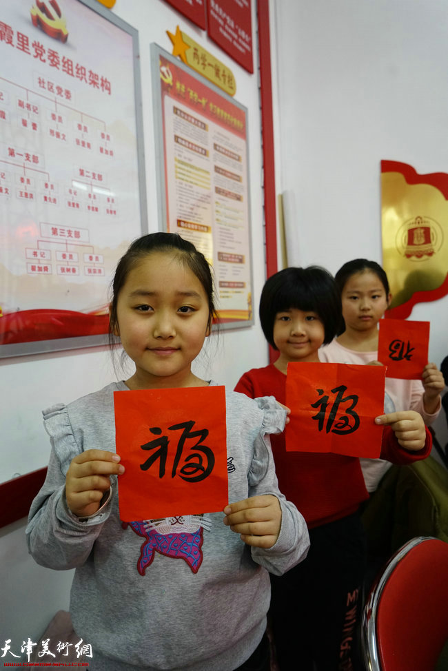我们的中国梦迎新春系列活动第四场：走进东丽区无瑕街秋霞里社区。