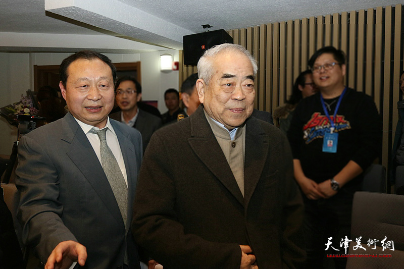 南开艺术校友会成立 赵均石恺任会长