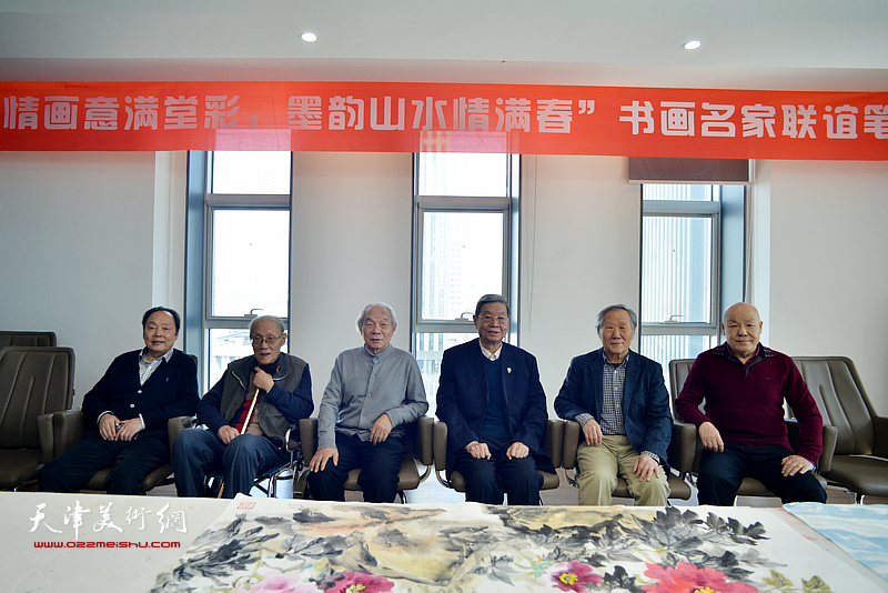 左起：向中林、孙长康、纪振民、王鸿林、姬俊尧、刘凤棋在联谊活动现场。