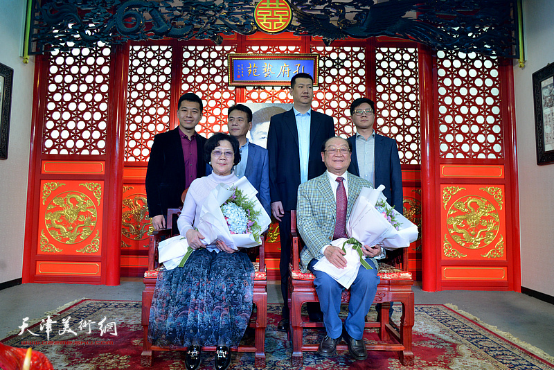 魏文亮先生、夫人刘婉华与四位新弟子寇艺、杨钰海、常松、郑斌。