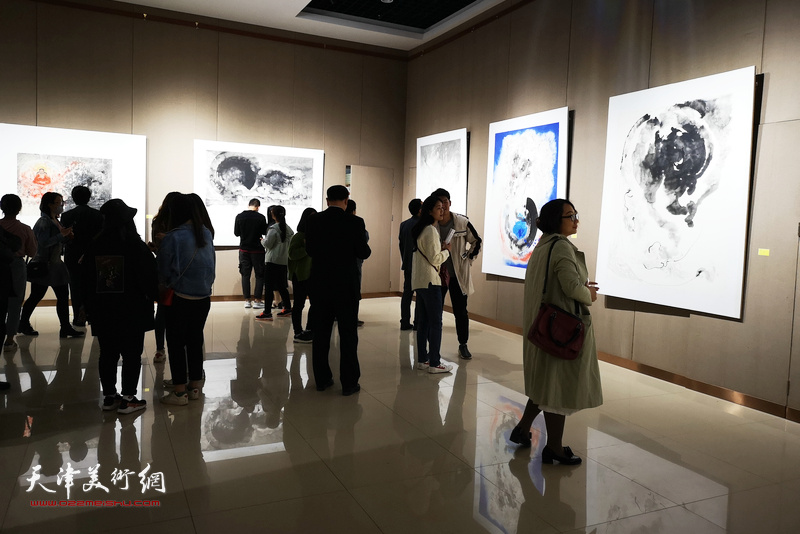 “墨展凝香——李寅虎作品展”现场。