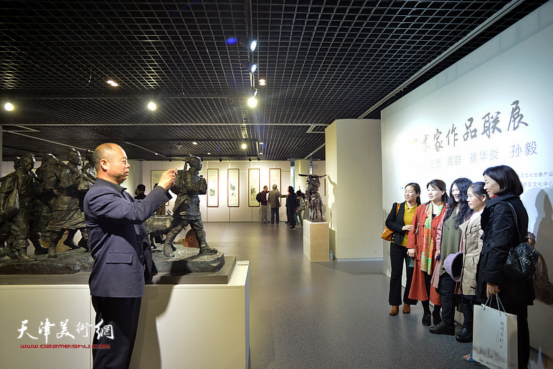 砥砺前行——高杰、孙乃宽、高群、崔华炎、孙毅五位艺术家作品联展现场。