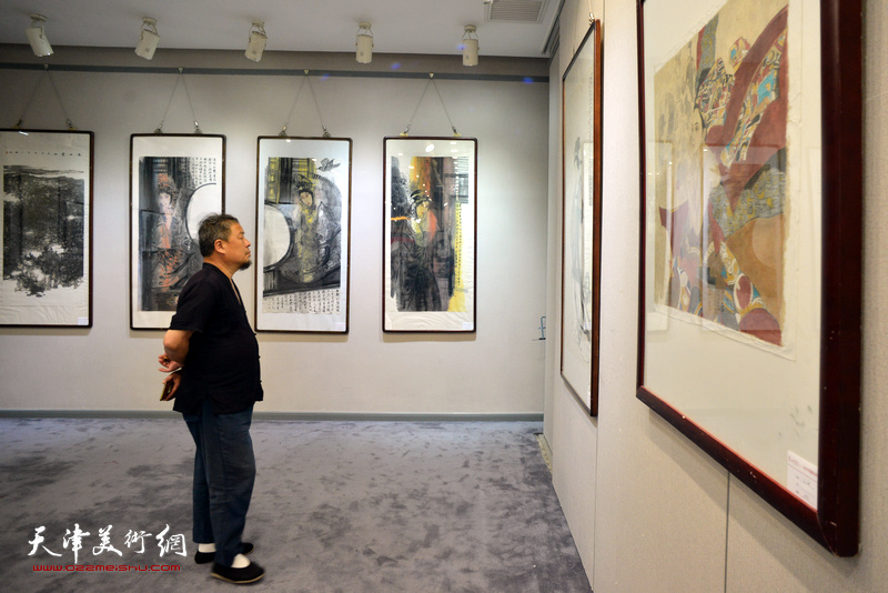 “墨海宝筏”—当代中国画名家学术邀请展现场。