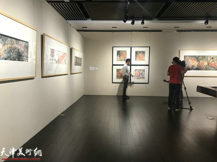 “戏墨听蝉——李旺个人作品展”在珠海圣缘博艺艺术馆开幕。