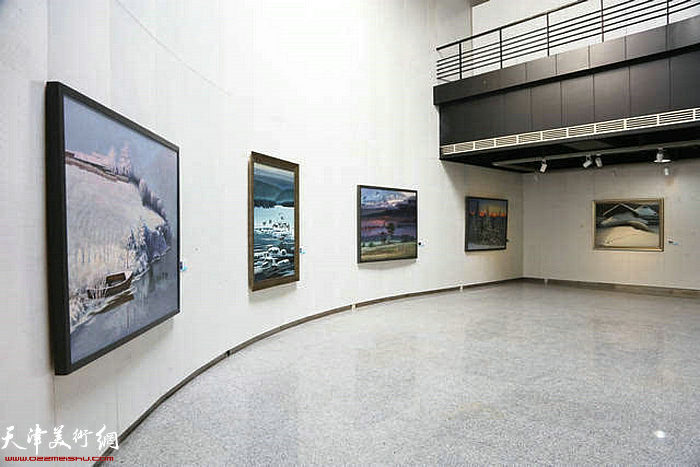 “雪国精灵——冯庆冰雪绘画作品联展”在山西大学美术馆展出。