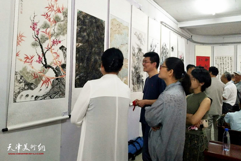 宁河区庆祝建国70周年美术作品展现场。