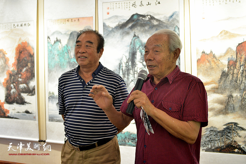 天津市美术家协会山水画专业委员会名誉主任纪振民谈王如意山水画观感。