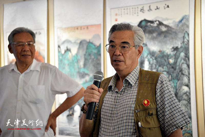 天津海天书画院理事长张建国谈王如意山水画观感。