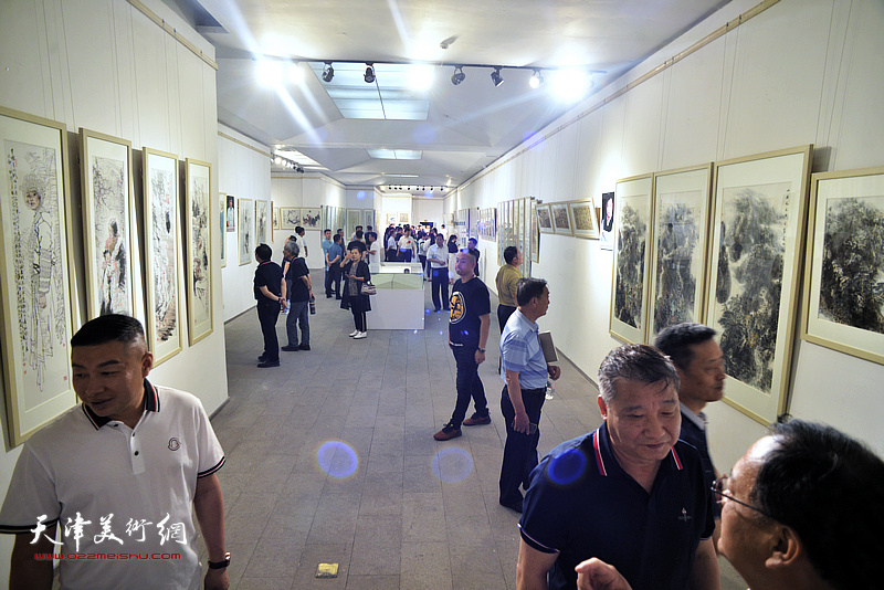 天津巨龙画院2019时贤墨妙—天津名家作品展现场。
