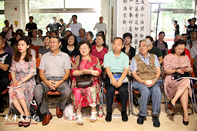 庆祝建国70周年“诗联书画大展”在中国楹联博物馆举行。